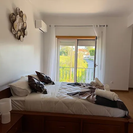 Casa Da Tininha Feriehus *
