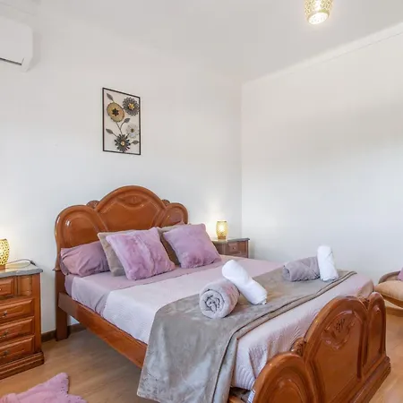 Casa Da Tininha * Alcobaça